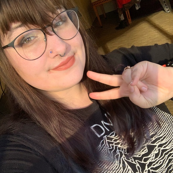 Meet the Posher Other - Meet your Posher, Meg